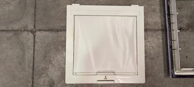 Claraboya autocaravana MPK 420VNRB