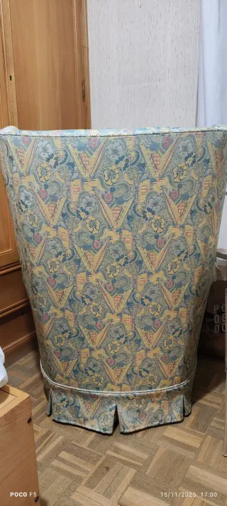 Butaca orejero tela estampado floral