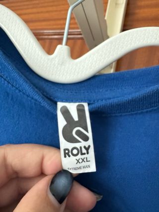 Camiseta azul de manga larga