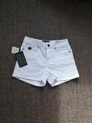 Pantalón corto Lois Blanco Talla 26 Sin Estrenar