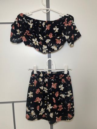 Conjunto SHEIN Top y Shorts Flores Talla S
