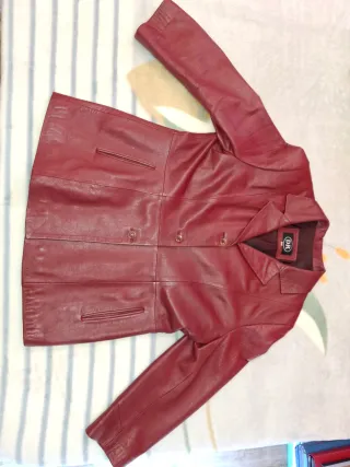 Cazadora Piel Señora Roja T54