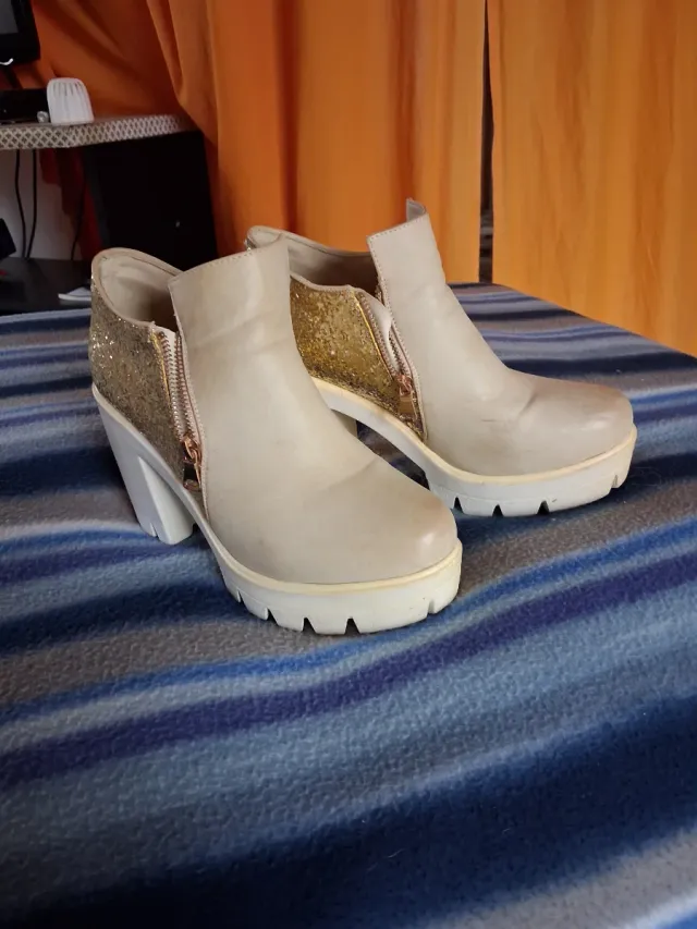 Stivaletti Beige e Oro Glitter