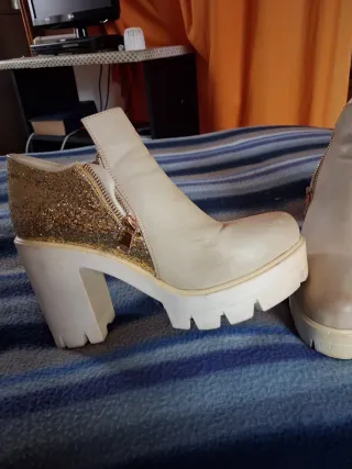 Stivaletti Beige e Oro Glitter