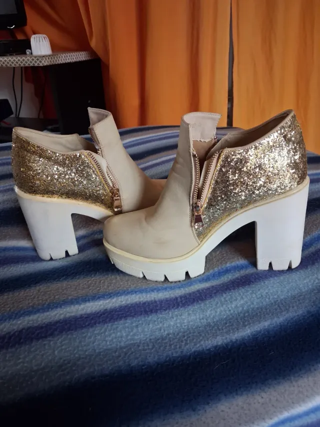 Stivaletti Beige e Oro Glitter