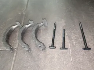 Abrazaderas Thule con tornillos