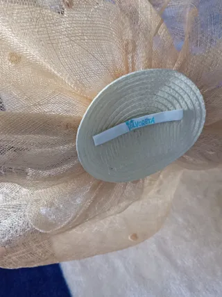 Tocado artesanal ceremonia pluma faisán