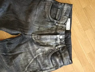 Pantalón Zara negro, acabado metalizado T13-14 año
