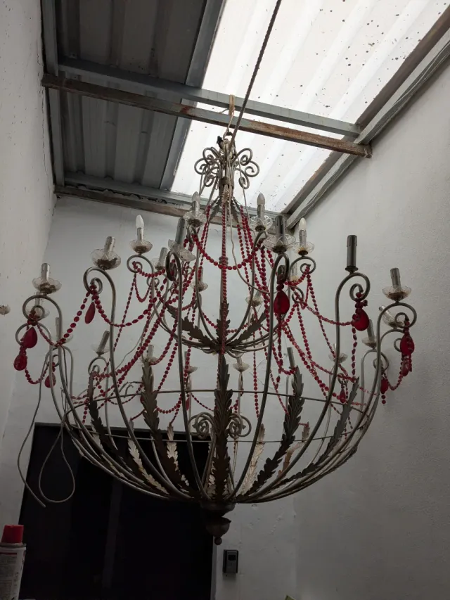 Gran lámpara colgante de metal y cristal