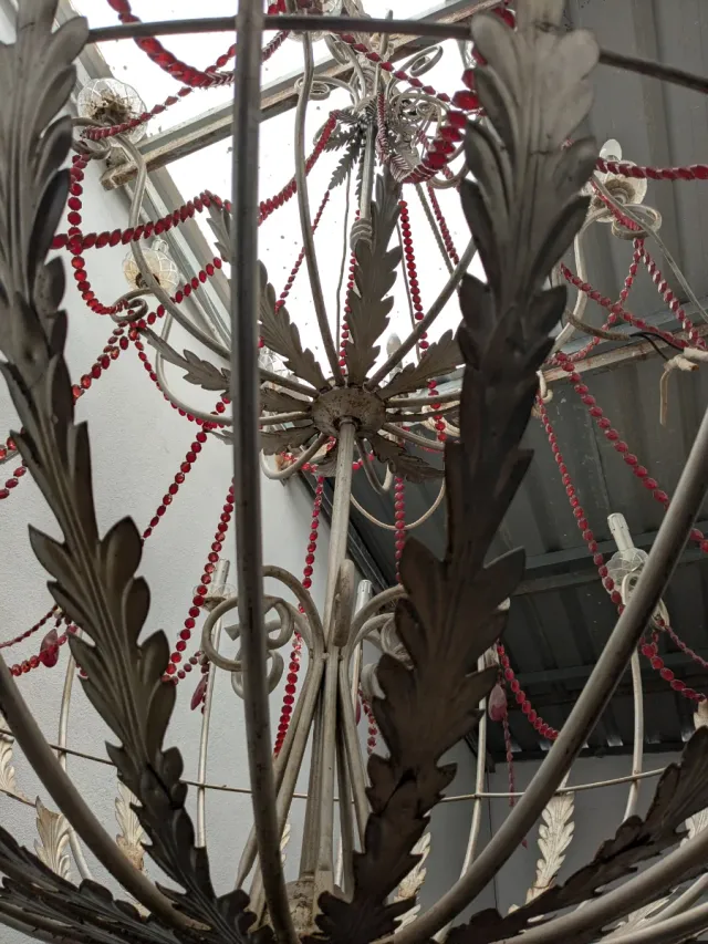 Gran lámpara colgante de metal y cristal