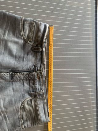 Pantalón vaquero Lloyd's gris regular