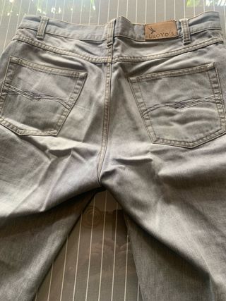 Pantalón vaquero Lloyd's gris regular