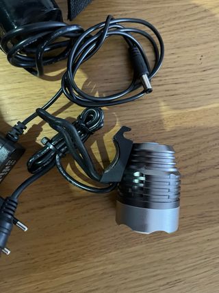 Foco LED Bici + Batería y Cargador