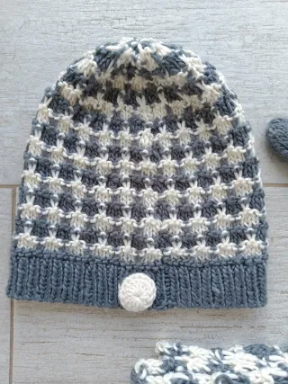 Conjunto gorra, bufanda y guantes