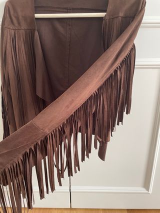 Cazadora marrón con flecos Talla S