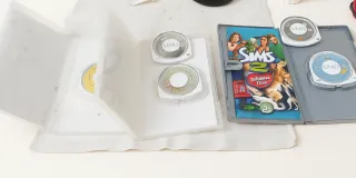 PSP UMD Giochi The Simpsons, Ape Escape, Sims 2