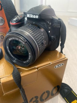 Cámara Nikon D3300 + Accesorios