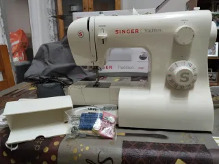 Máquina de coser Singer Tradition 2282