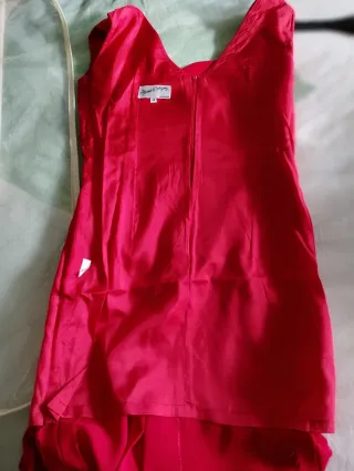 Vestido de fiesta rojo elegante