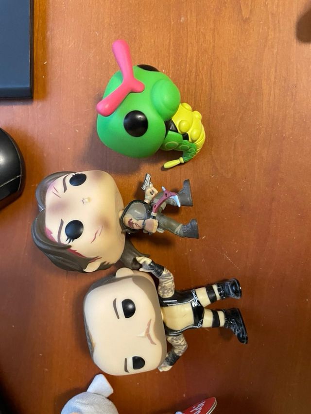 Set di peluche e action figure