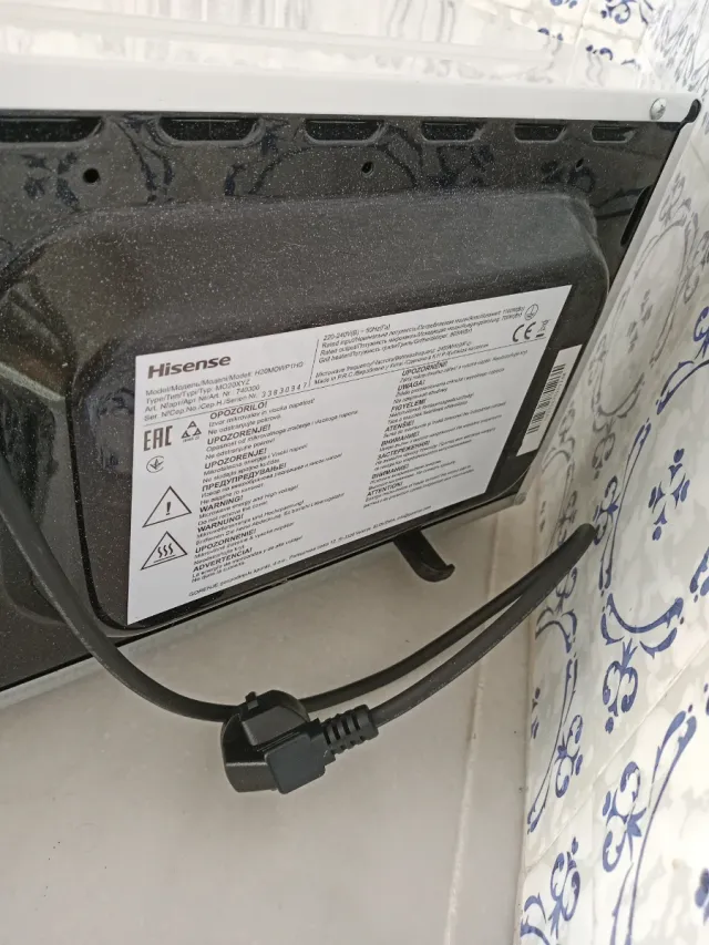 Microondas Hisense Blanco y Negro