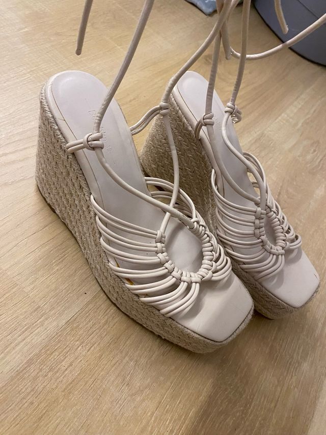 Cuñas Bershka Beige Talla 38