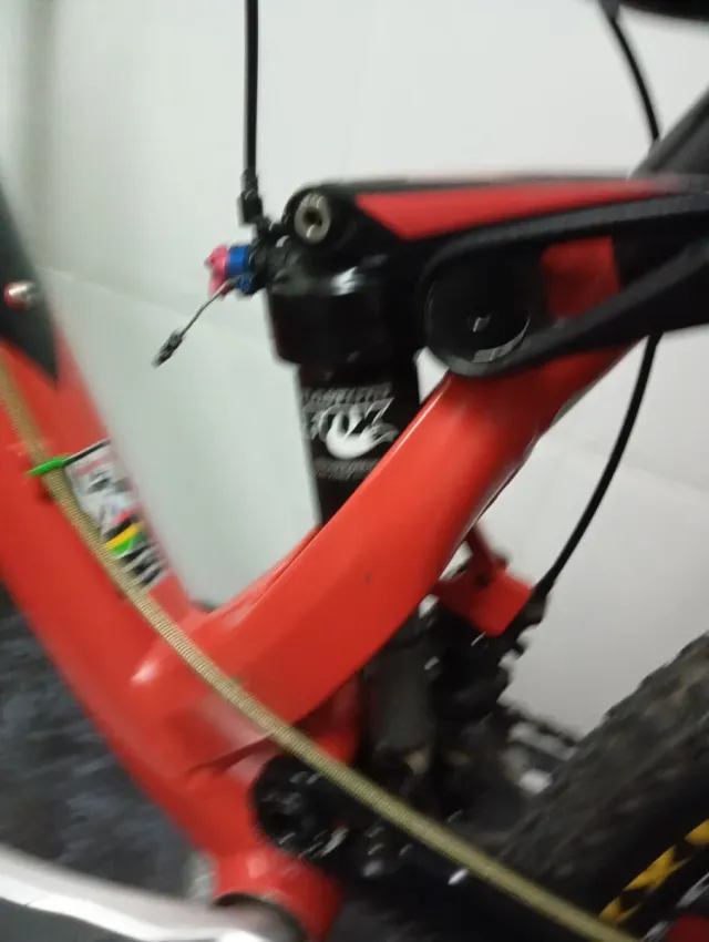 Bicicleta de Montaña LYNX DH Roja