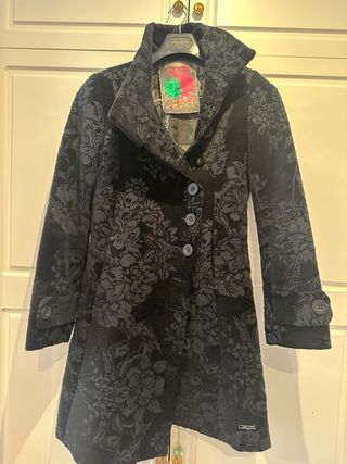 Abrigo Desigual floral talla 38