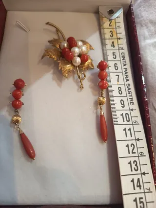 Bonito Aderezo Oro y Corales .