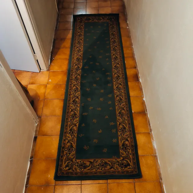 Alfombras pasilleras verdes con diseño