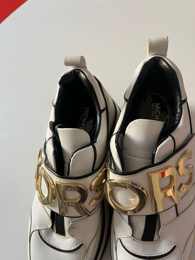 Zapatillas Michael Kors Blancas y Doradas
