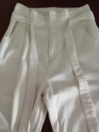 Pantalón vaquero beige mujer