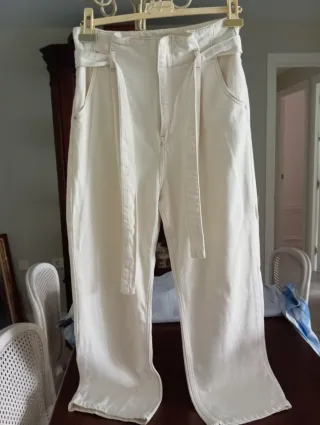 Pantalón vaquero beige mujer