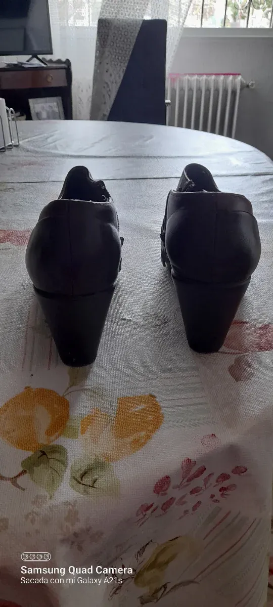 Botines marrones talla 38