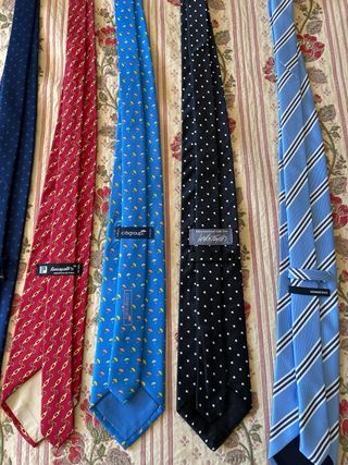Vendo corbatas individuales a 5€