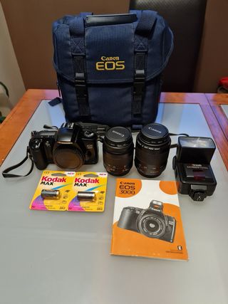 Canon EOS 3000 Cámara Analógica + Accesoriosw