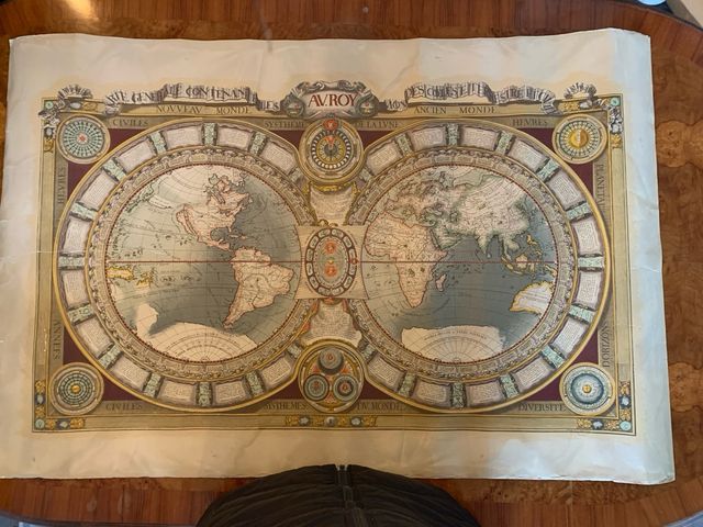 Antico mappamondo in lamina