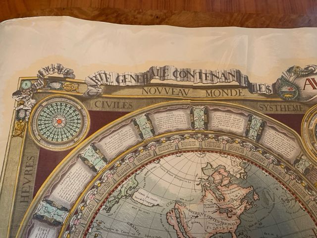 Antico mappamondo in lamina