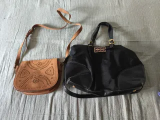 Bolsos de piel y tela Uno bimba y lola, otro de sp