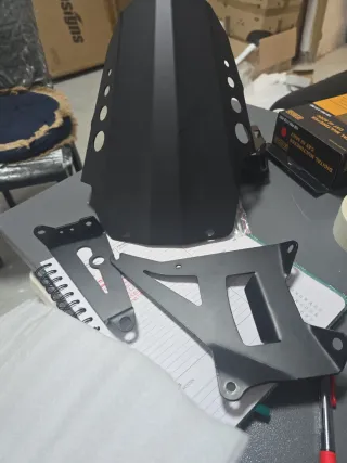 Guardabarros y soportes moto Honda