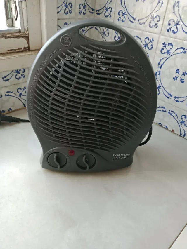 Calentador Eléctrico Taurus Gobi 2000