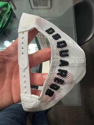 Gorra Dsquared2 Negra Bordada