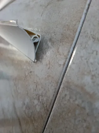 2 Perfiles de aluminio embellecedores