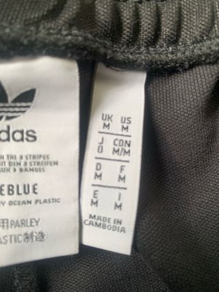 Pantalón chándal Adidas negro