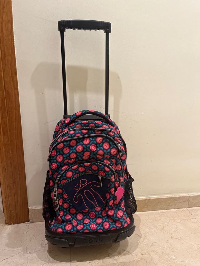Mochila escolar con ruedas y diseño floral