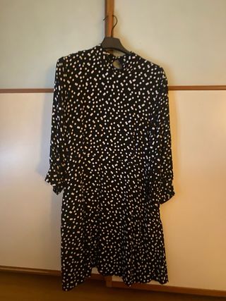 Abito a pois nero e bianco