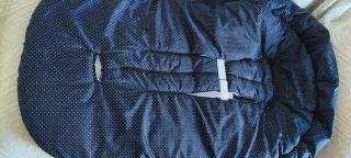Saco para silla de paseo de bebé azul con lunares