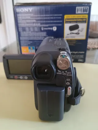 Videocámara Sony DCR-DVD205E PAL