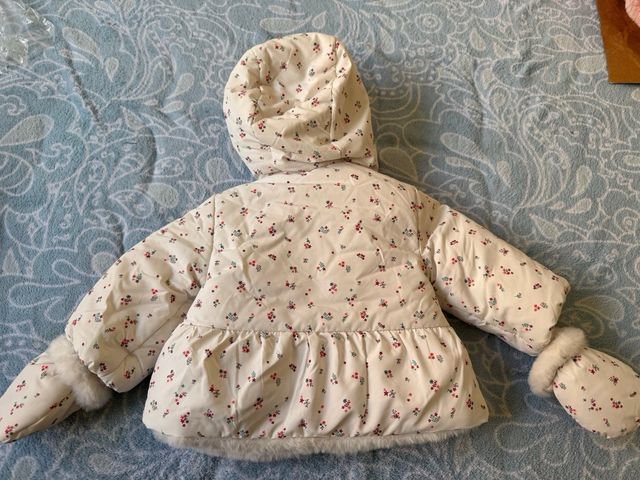 Abrigo de bebé calentito impermeable y reversible