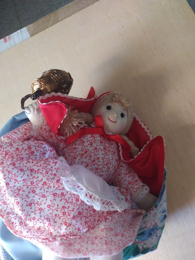 Caperucita y su abuelita